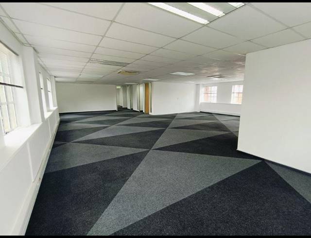 BUSINESS PROPERTY TO RENT IN BRYANSTON